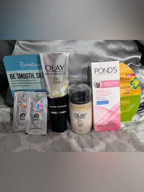 Total Effects 7-in-One Skincare Duo, Pond's Cream, 2 Sheet Masks & Snail Mucin